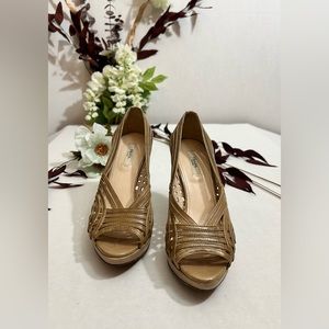 Prada vintage shine leather weave heels, Size 37.5/7 US